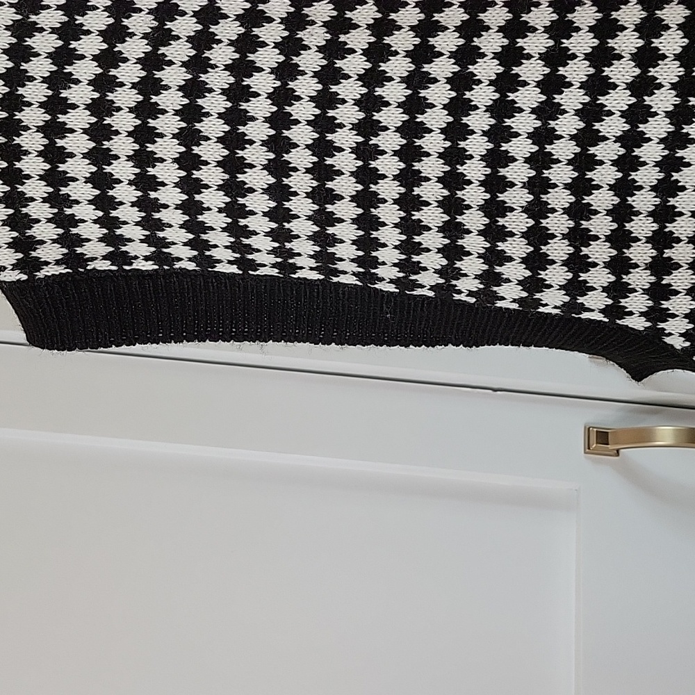 Sugar Moon V-Neck Button Closure Black and White Crop Striped Sweater Vest - Picture 4 of 13